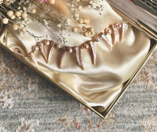 Collier Edge of the Sea