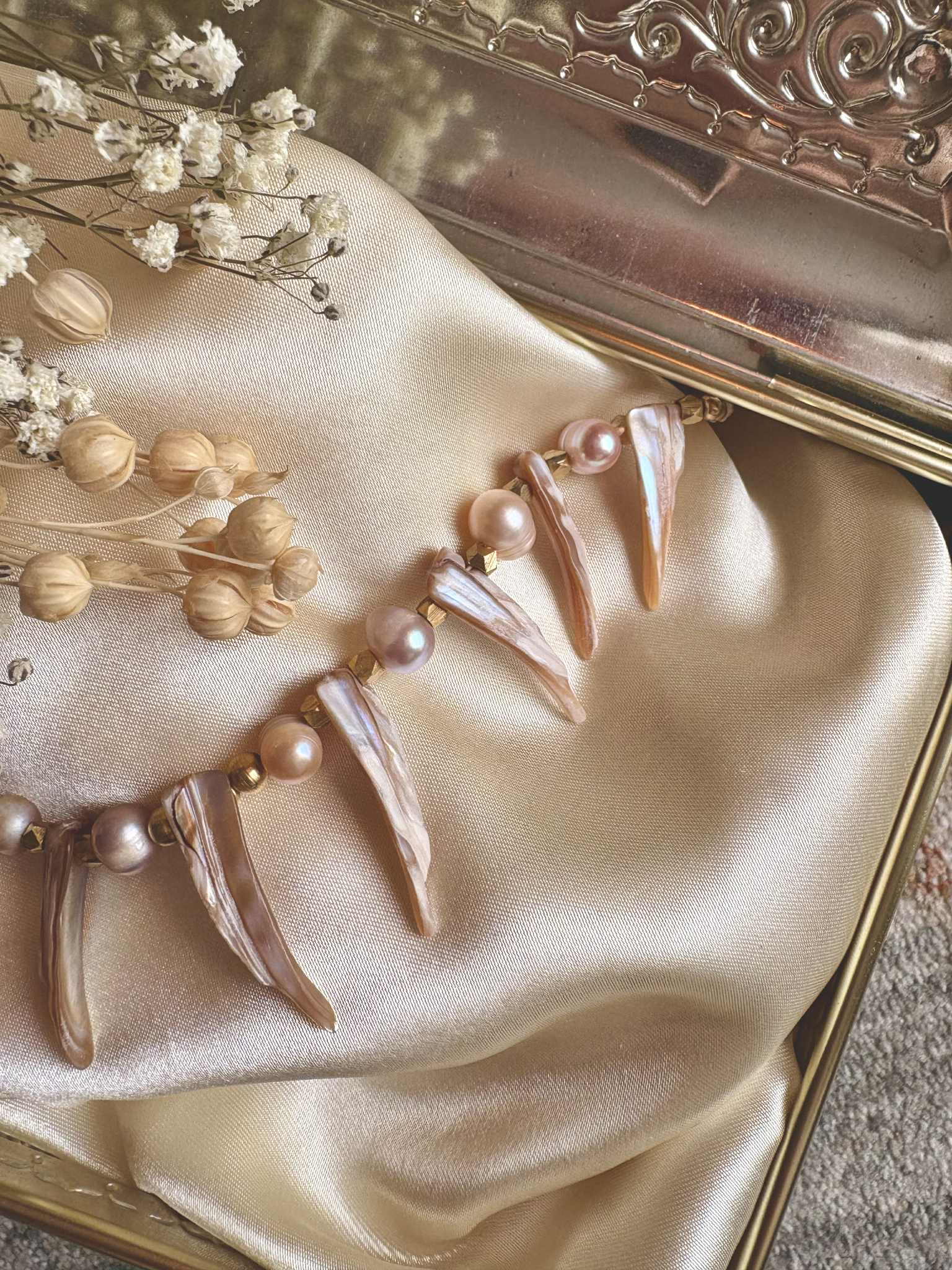 Collier Edge of the Sea